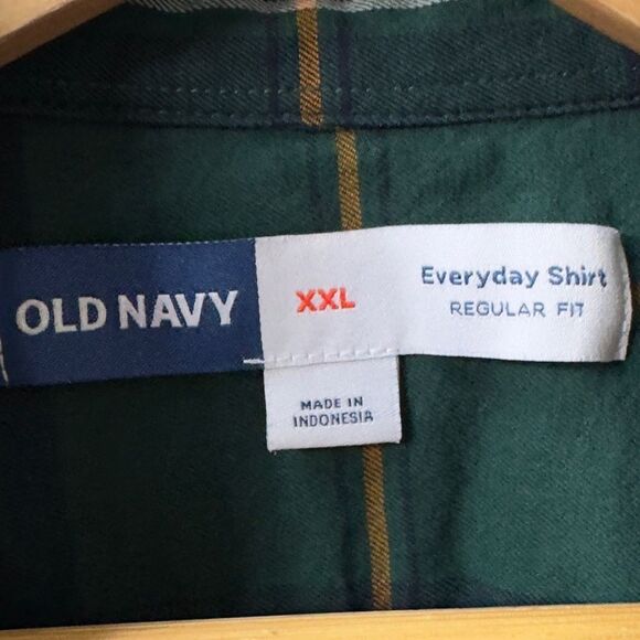Old Navy Regular-Fit Built-In Flex Everyday Green Plaid Button Down Shirt. XXL. - Picture 6 of 8